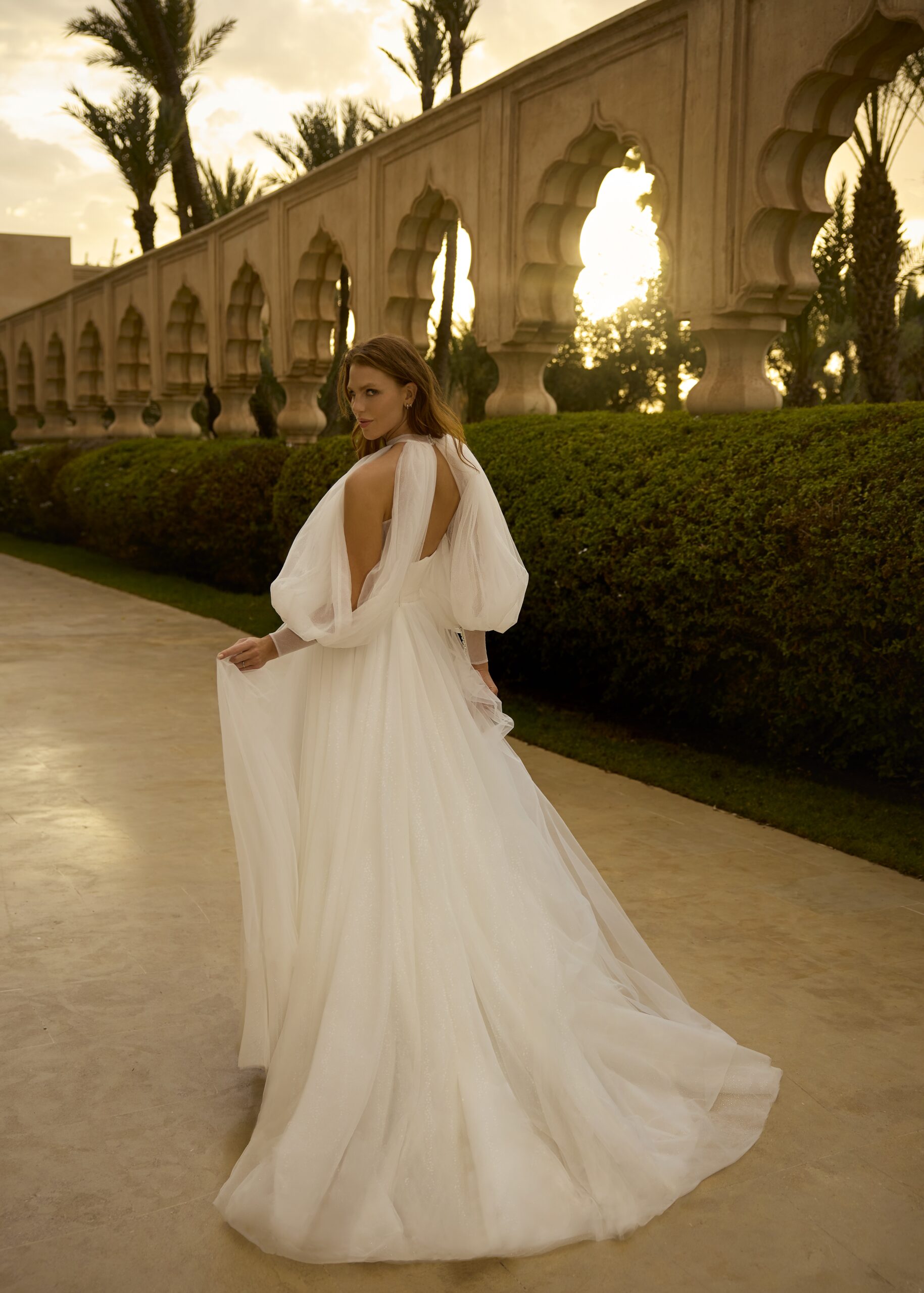 herve-paris-bridal-chrystal-brautkleid-cherish-love-collection image 2