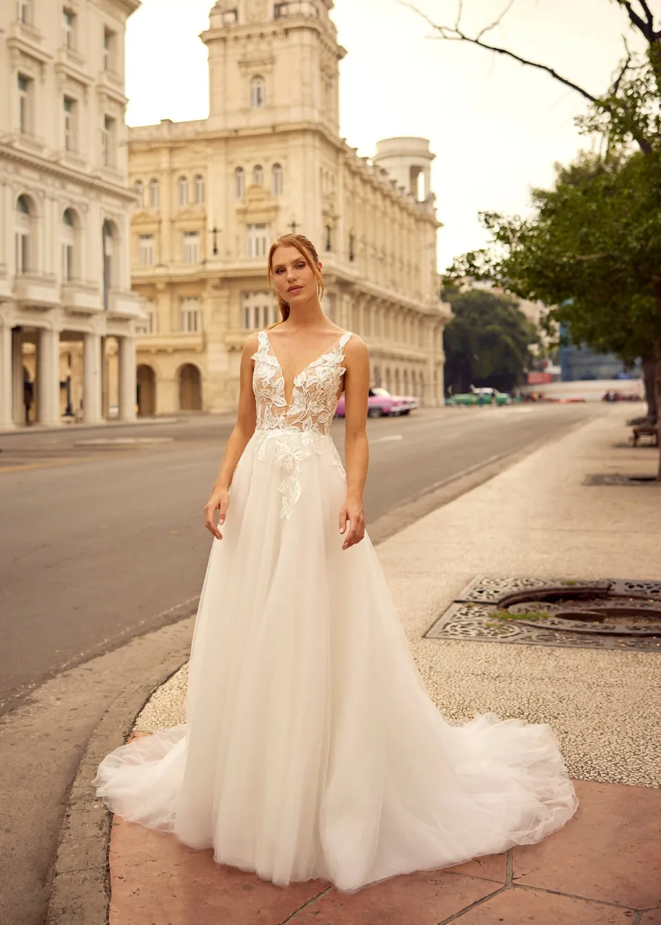 gbs-herve-paris-bridal-lotus-brautkleid-libre-collection image 1
