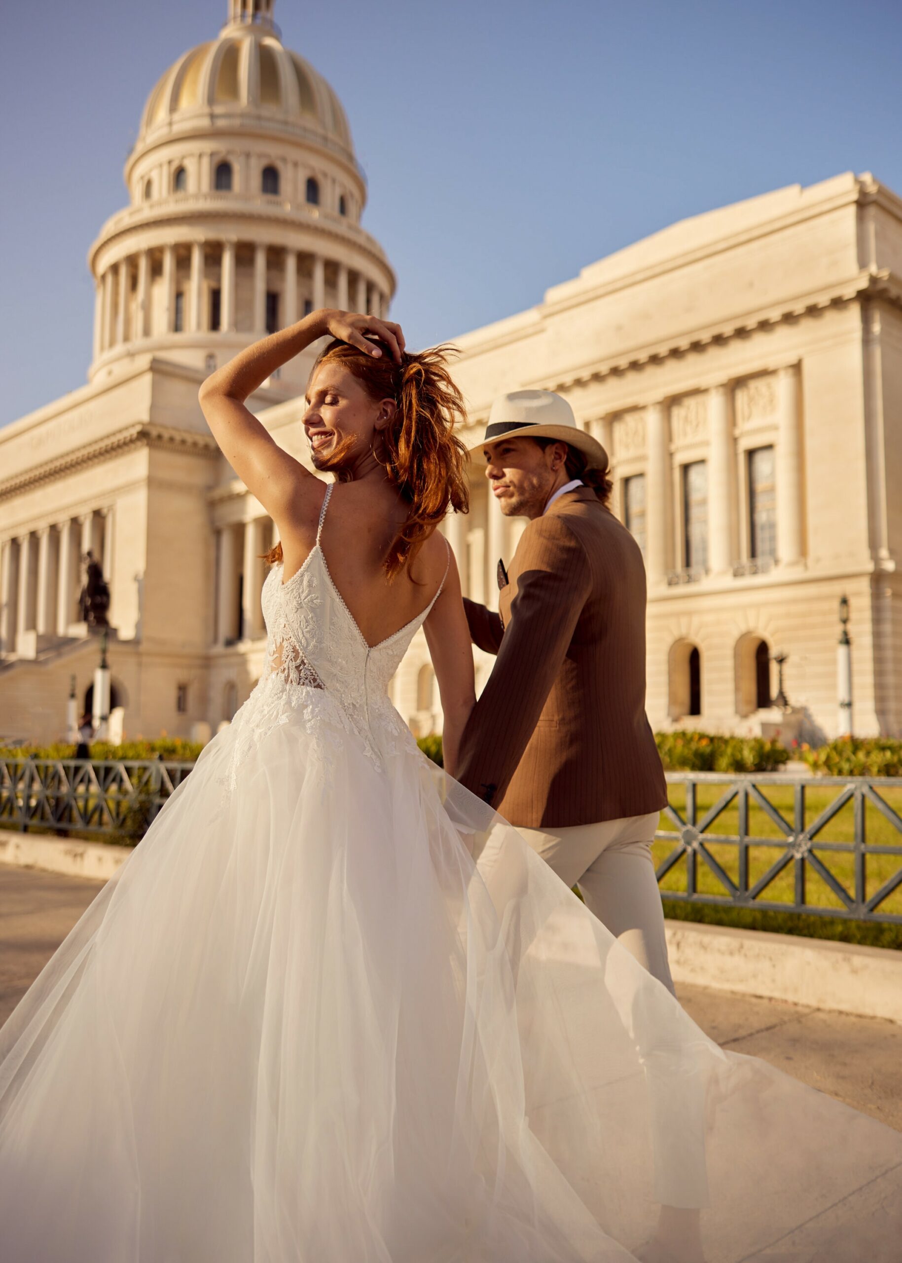herve-paris-bridal-lily-brautkleid-libre-collection image 4