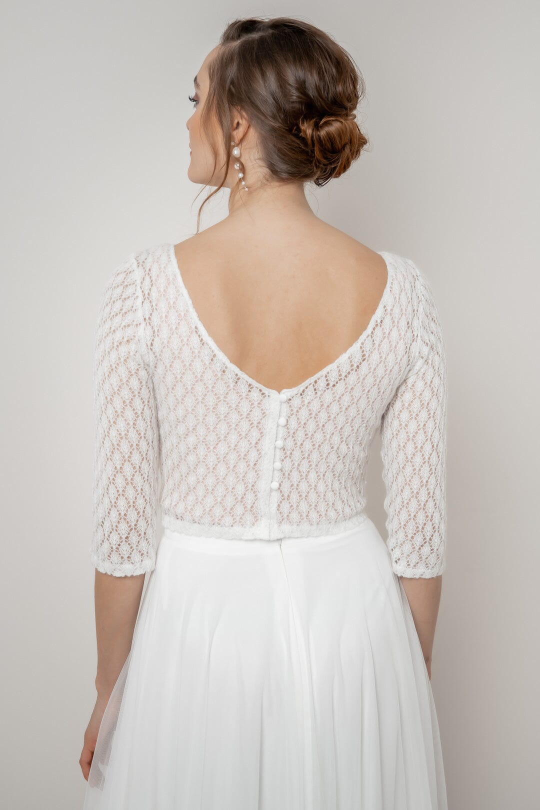 noni-haldis-brautpullover-kurz-stricktop-mit-r-ckenkn-pfen image 3