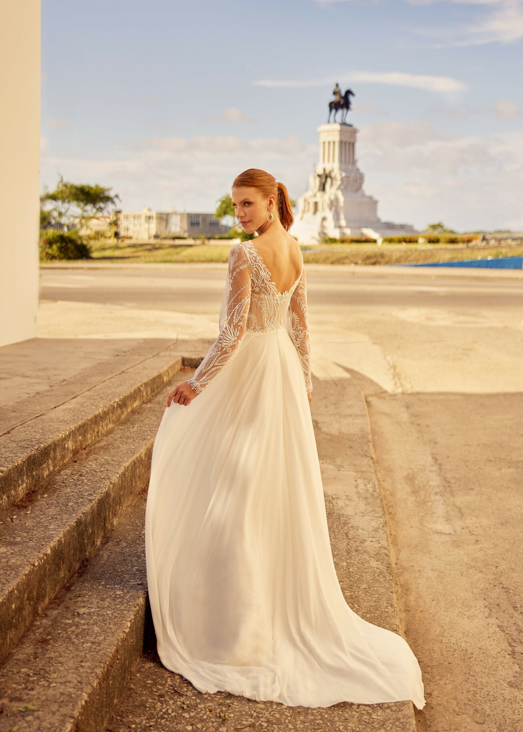 gbs-herve-paris-bridal-leaf-brautkleid-libre-collection image 8