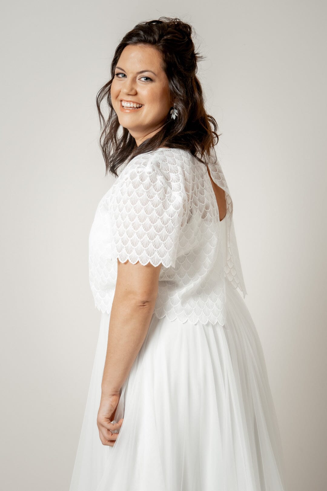 noni-curvy-doli-plus-size-braut-top-mit-kurzen-rmeln image 1