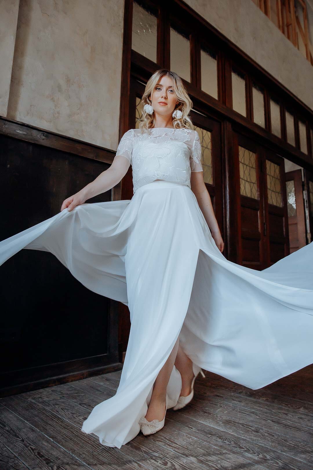 noni-jona-maxi-braut-rock-in-ivory-mit-beinschlitz-aus-chiffon image 2