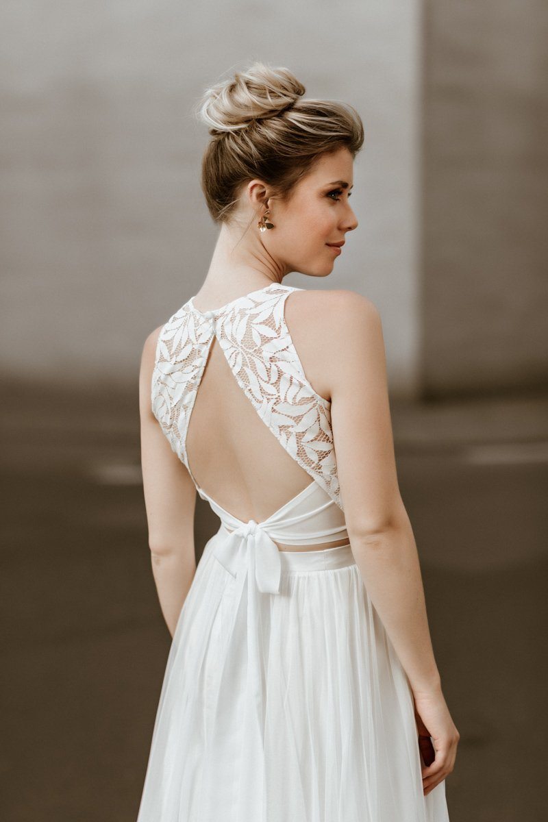 noni-braut-top-emilia-rmellos-mit-bl-tter-spitze-und-r-cken-cut-out image 1