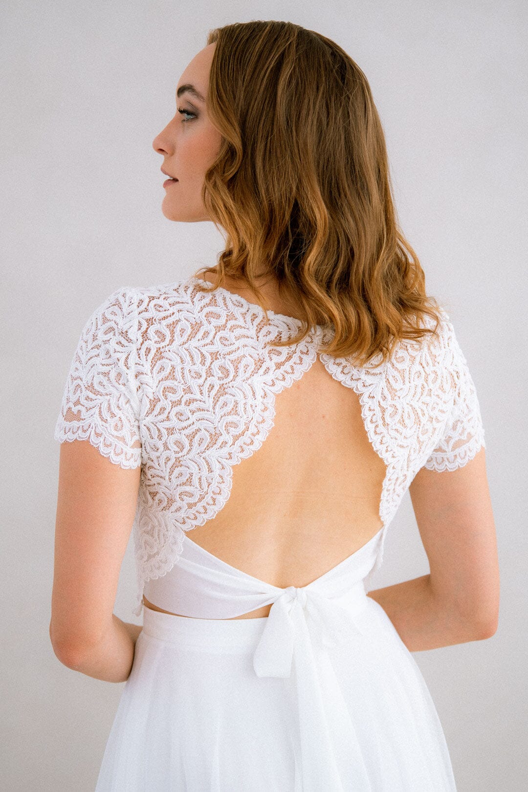 noni-zadie-braut-top-mit-r-ckendetail-und-spitzen-rmeln image 3