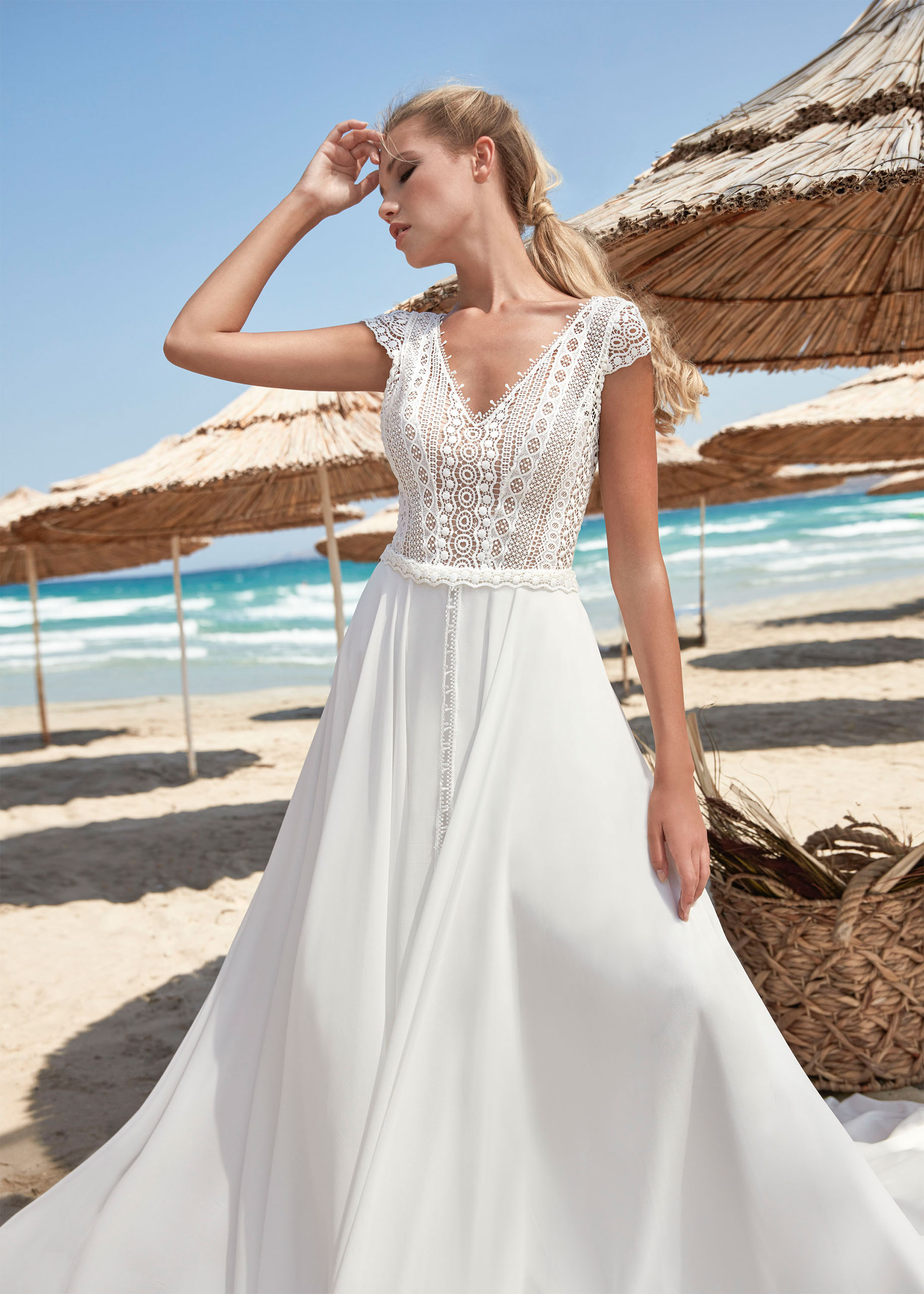 herve-paris-bridal-vergons-brautkleid-boho-destination-collection image 3