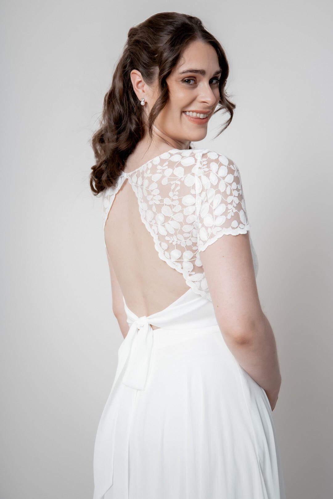 noni-sorea-bl-tterspitzentop-mit-sweetheart-corsage-und-schn-rung image 4