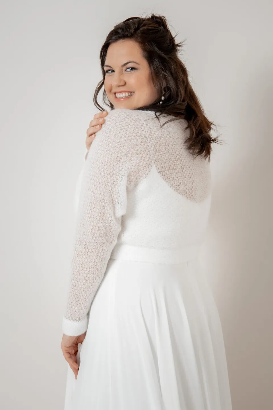 noni-curvy-yosie-plus-size-braut-pullover-aus-mohair-strickmix image 1