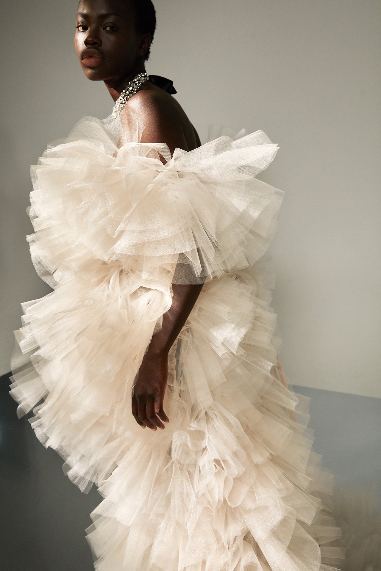 kaviar-gauche-bloomy-cloud-t-ll-brautkleid-a-linie image 2