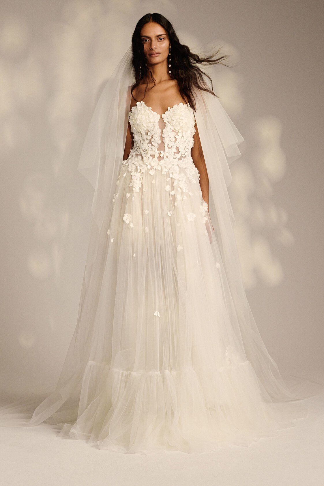 kaviar-gauche-dreamy-cup-corsage-brautkleid-t-ll image 1