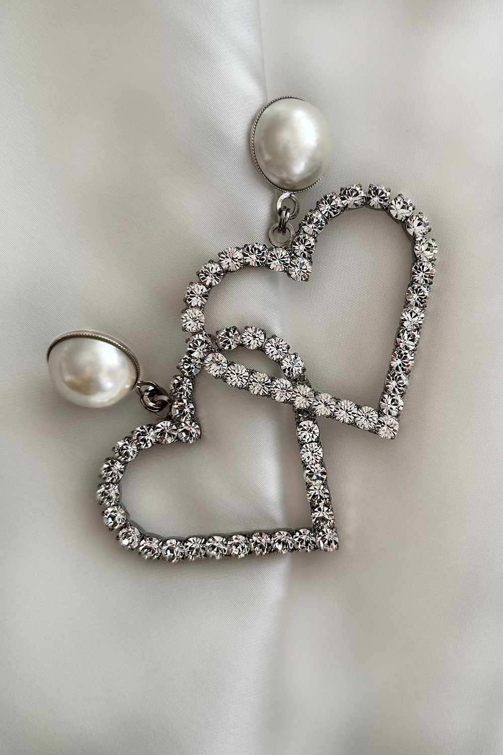 kaviar-gauche-grande-coeur-earrings-herzohrringe-mit-perle image 1