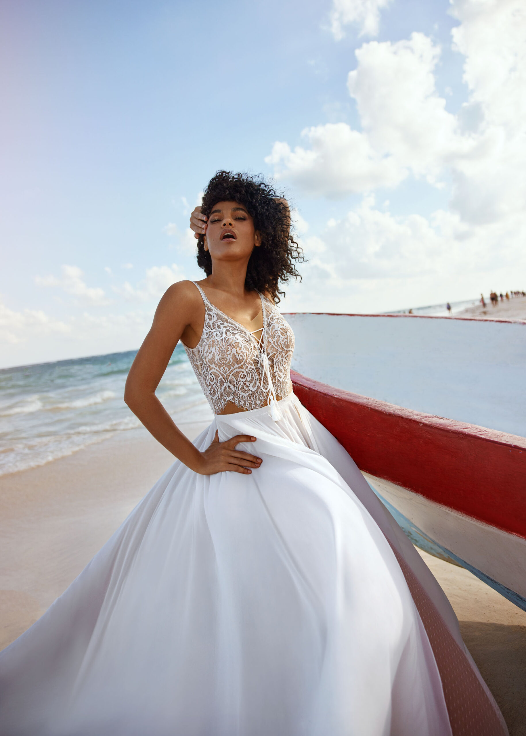 herve-paris-bridal-bertana-brautkleid-mystical-collection image 4