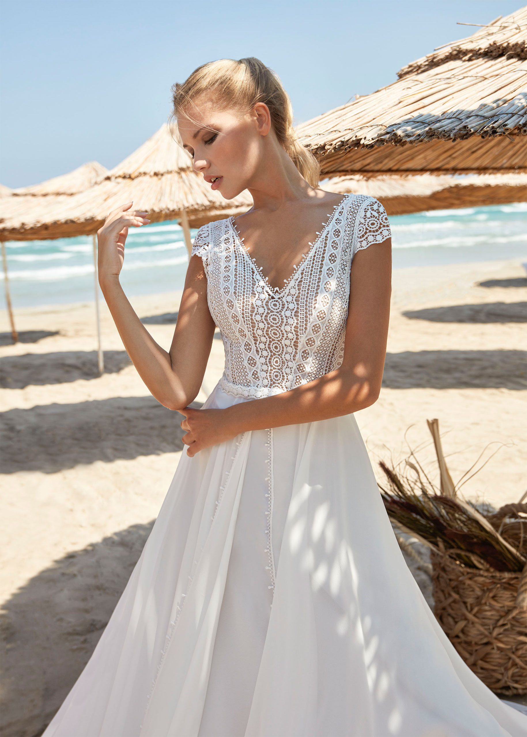 herve-paris-bridal-vergons-brautkleid-boho-destination-collection image 4