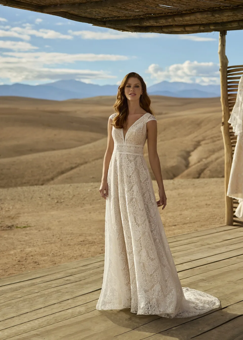 herve-paris-bridal-cassandra-brautkleid-cherish-love-collection image 1