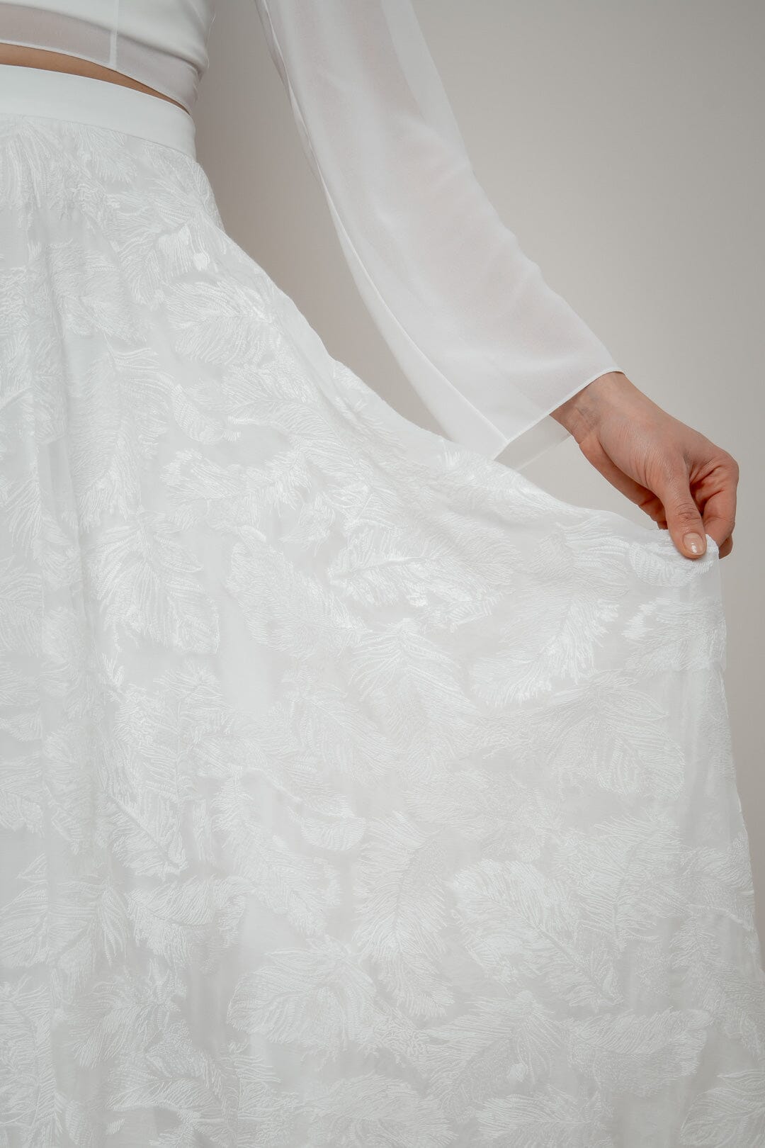 noni-outlet-gillianne-langer-braut-rock-chiffon-federmuster-ivory image 3