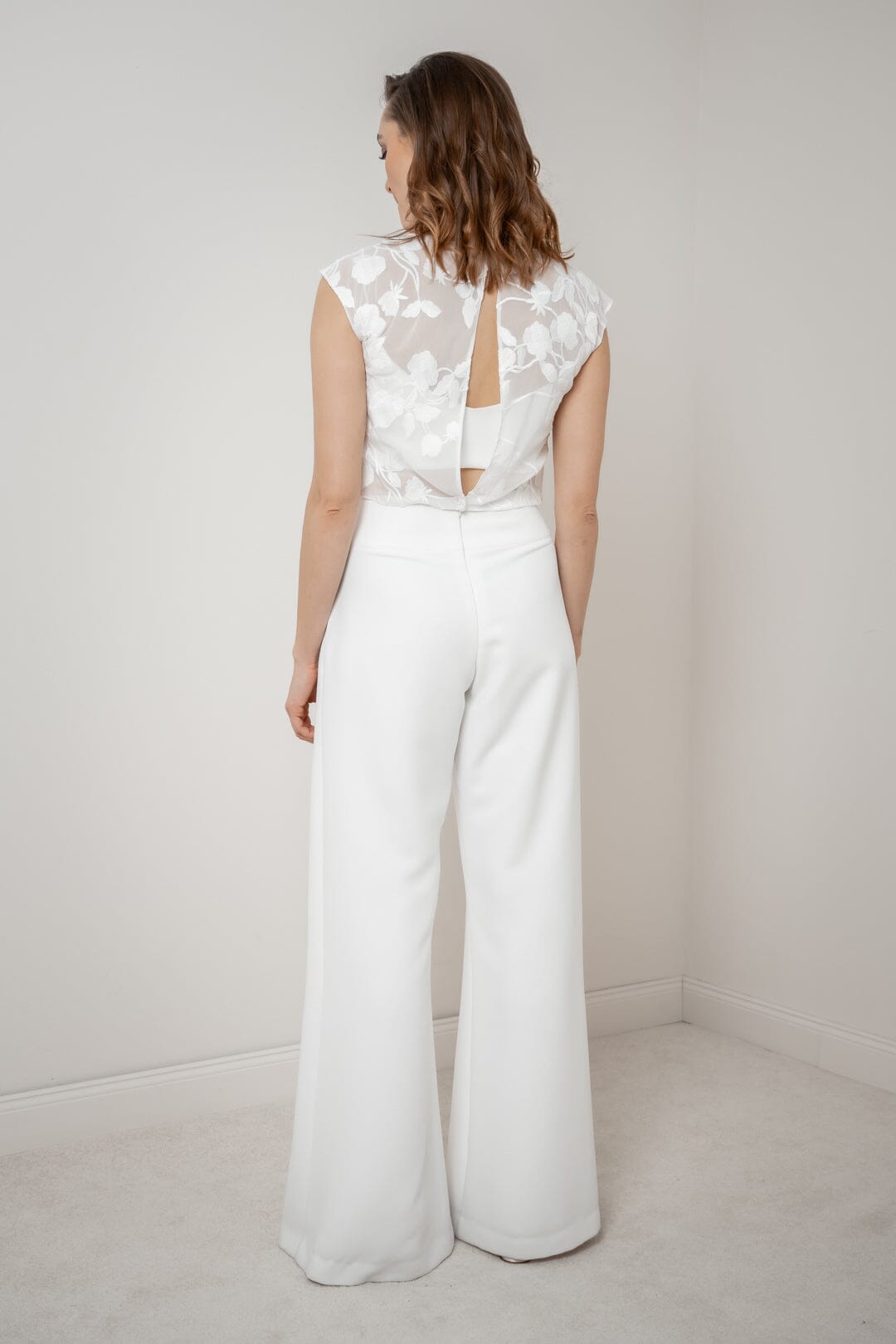 noni-eniz-chiffon-top-ivory-mit-stickerei-und-cap-rmeln image 3