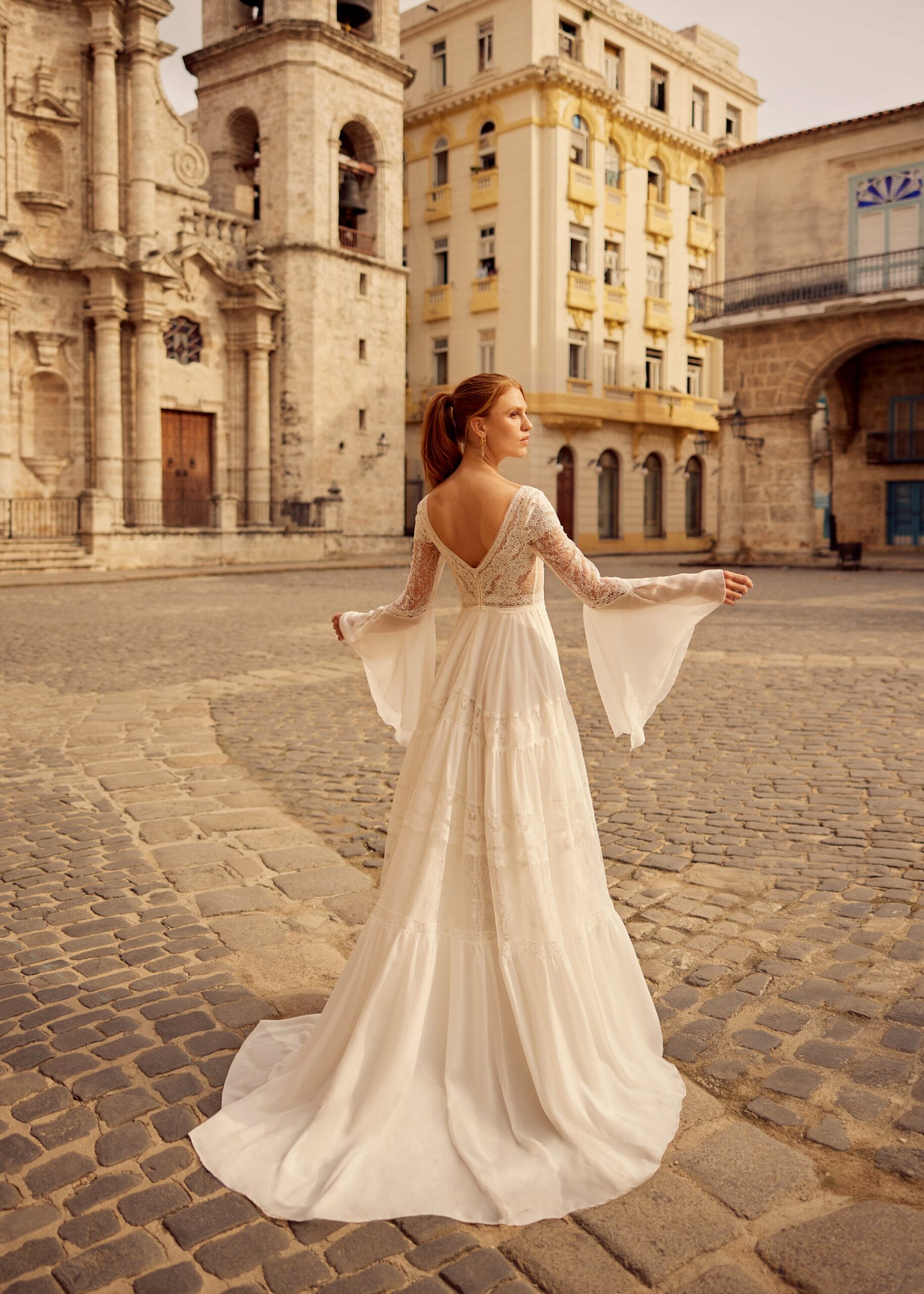 gbs-herve-paris-bridal-leticia-brautkleid-libre-collection image 2
