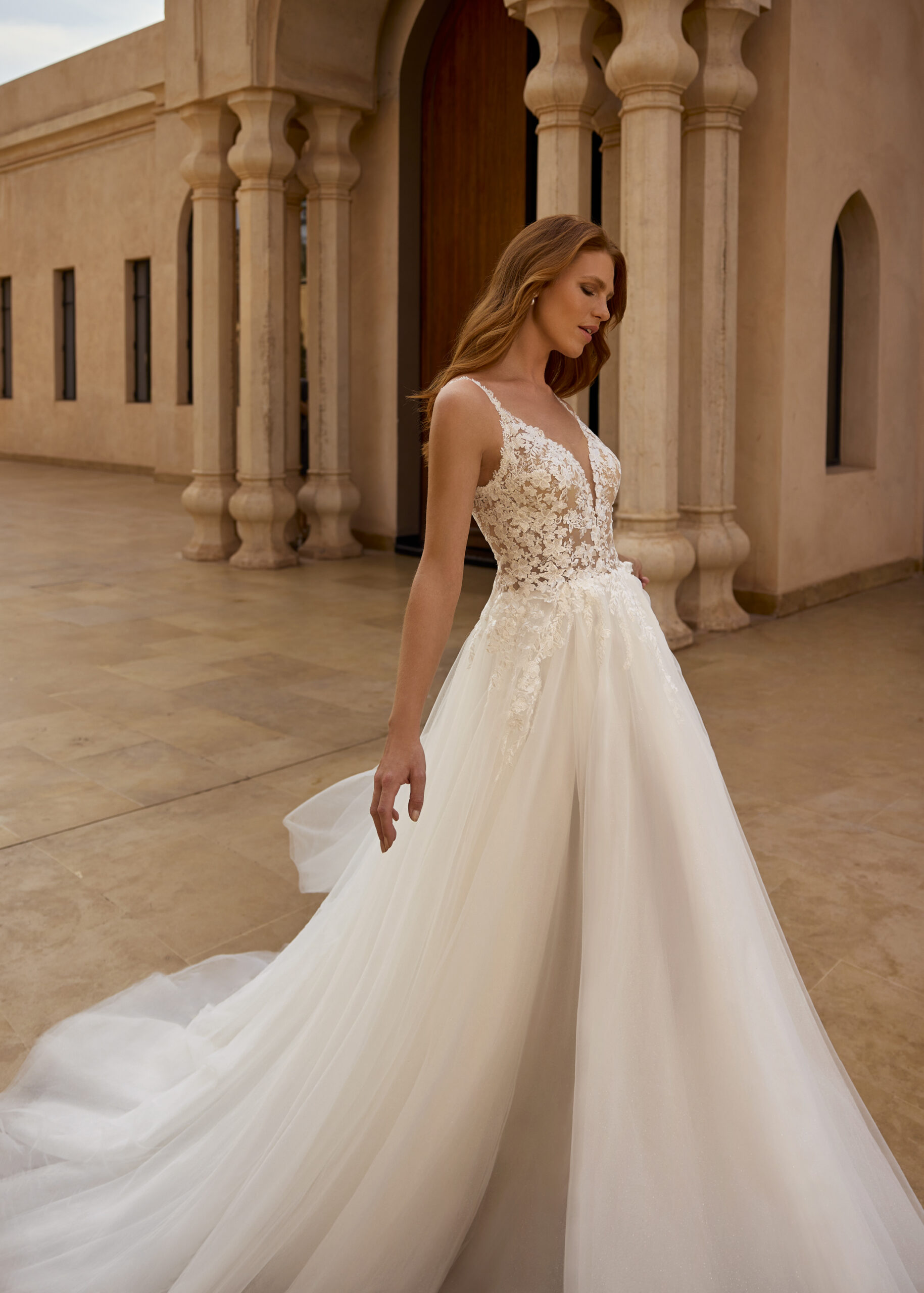 herve-paris-bridal-catherin-brautkleid-cherish-love-collection image 7