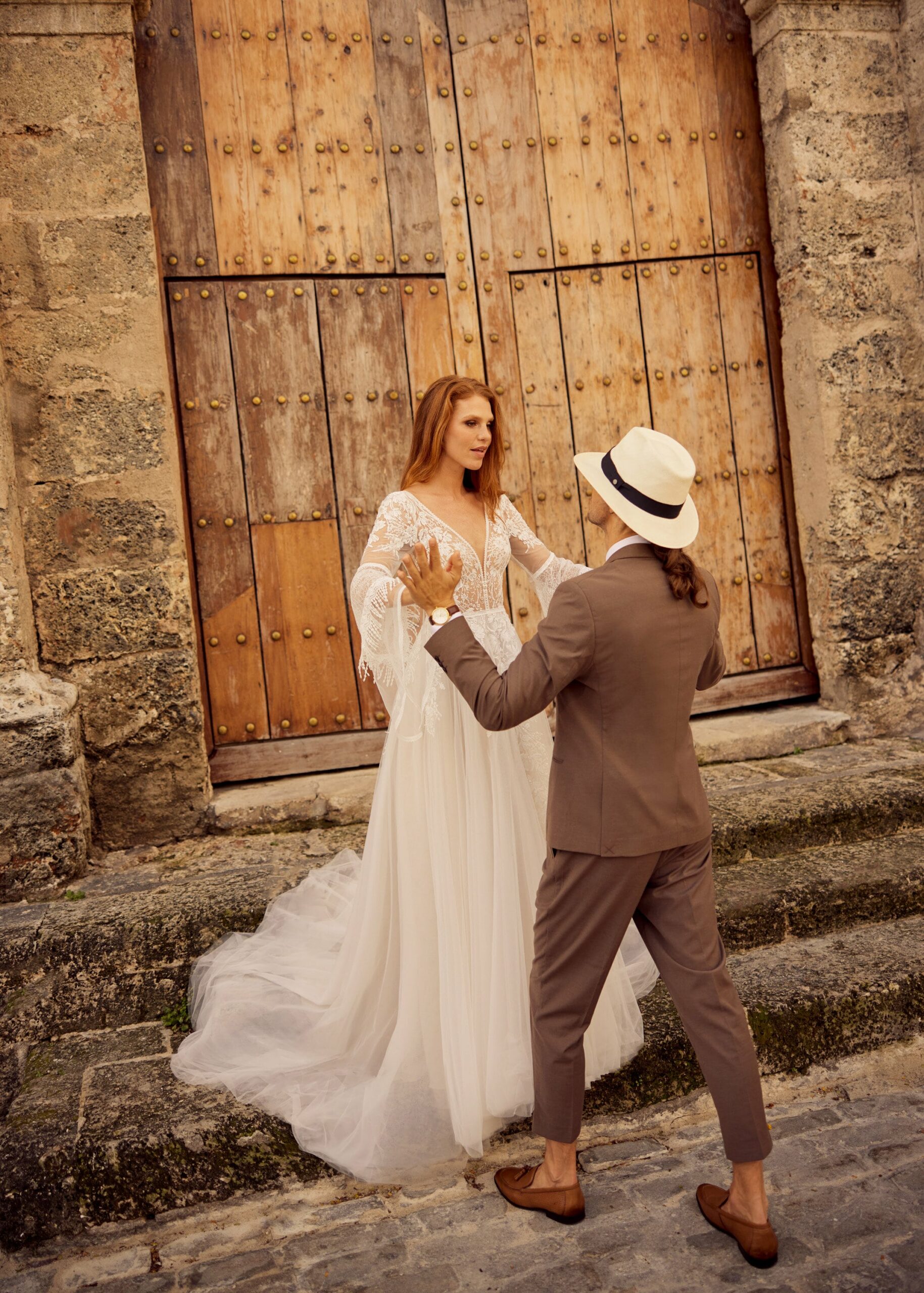 gbs-herve-paris-bridal-lola-brautkleid-libre-collection image 5