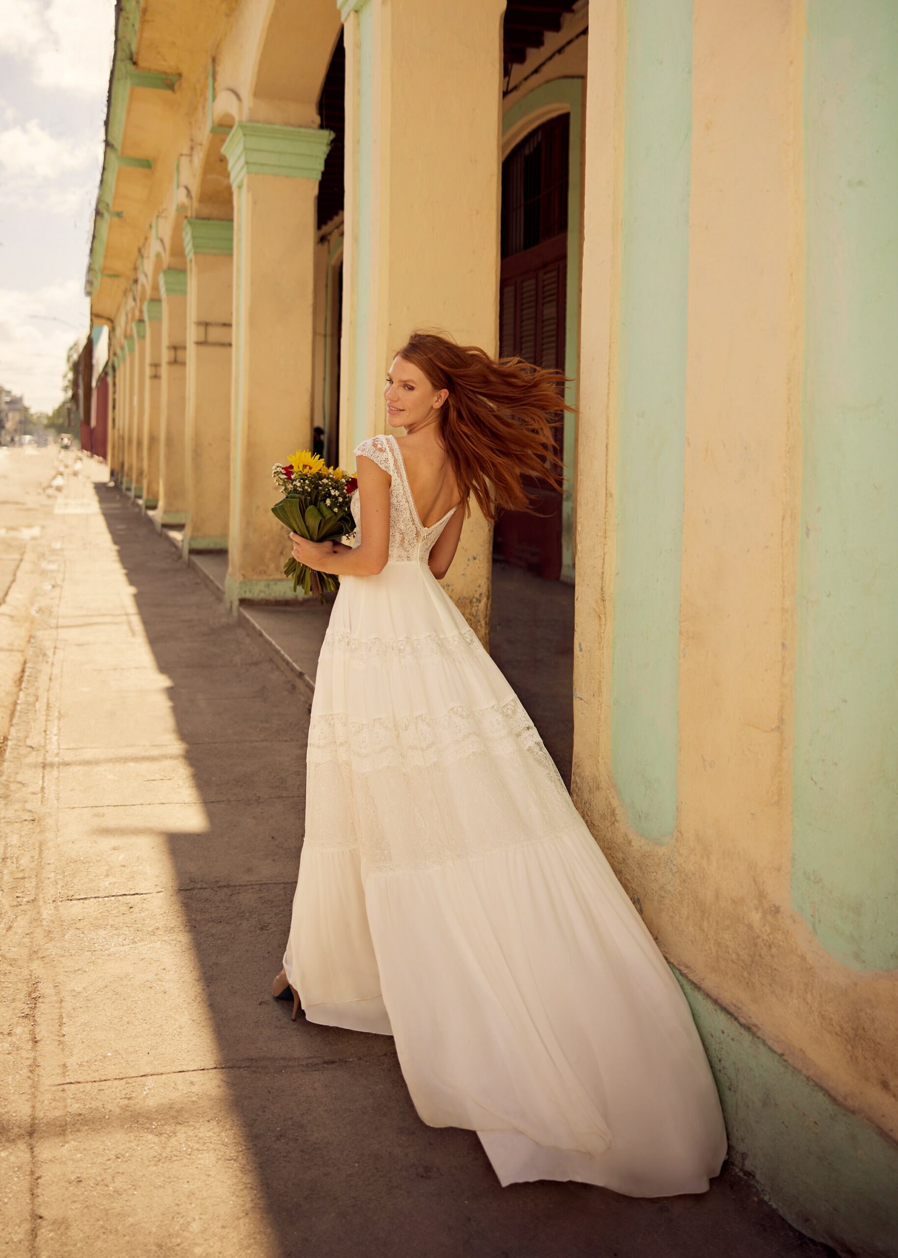 gbs-herve-paris-bridal-leticia-c-brautkleid-libre-collection image 2