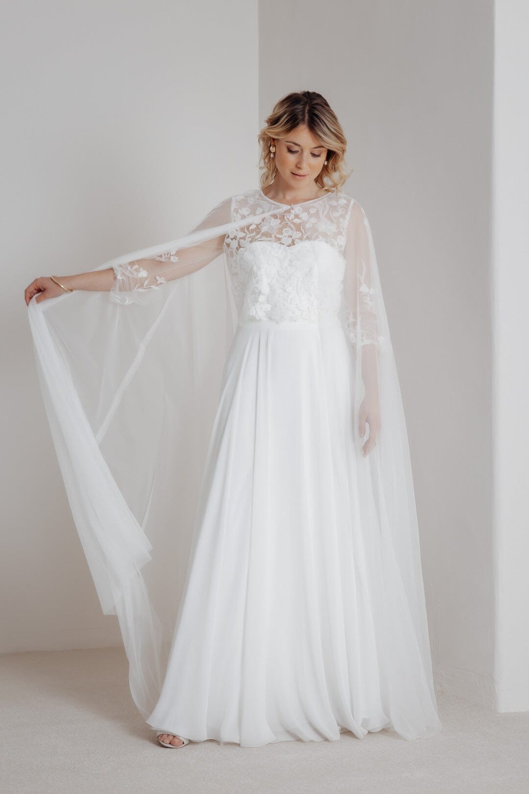 noni-isla-outlet-bodenlanger-brautrock-aus-chiffon-in-ivory image 3