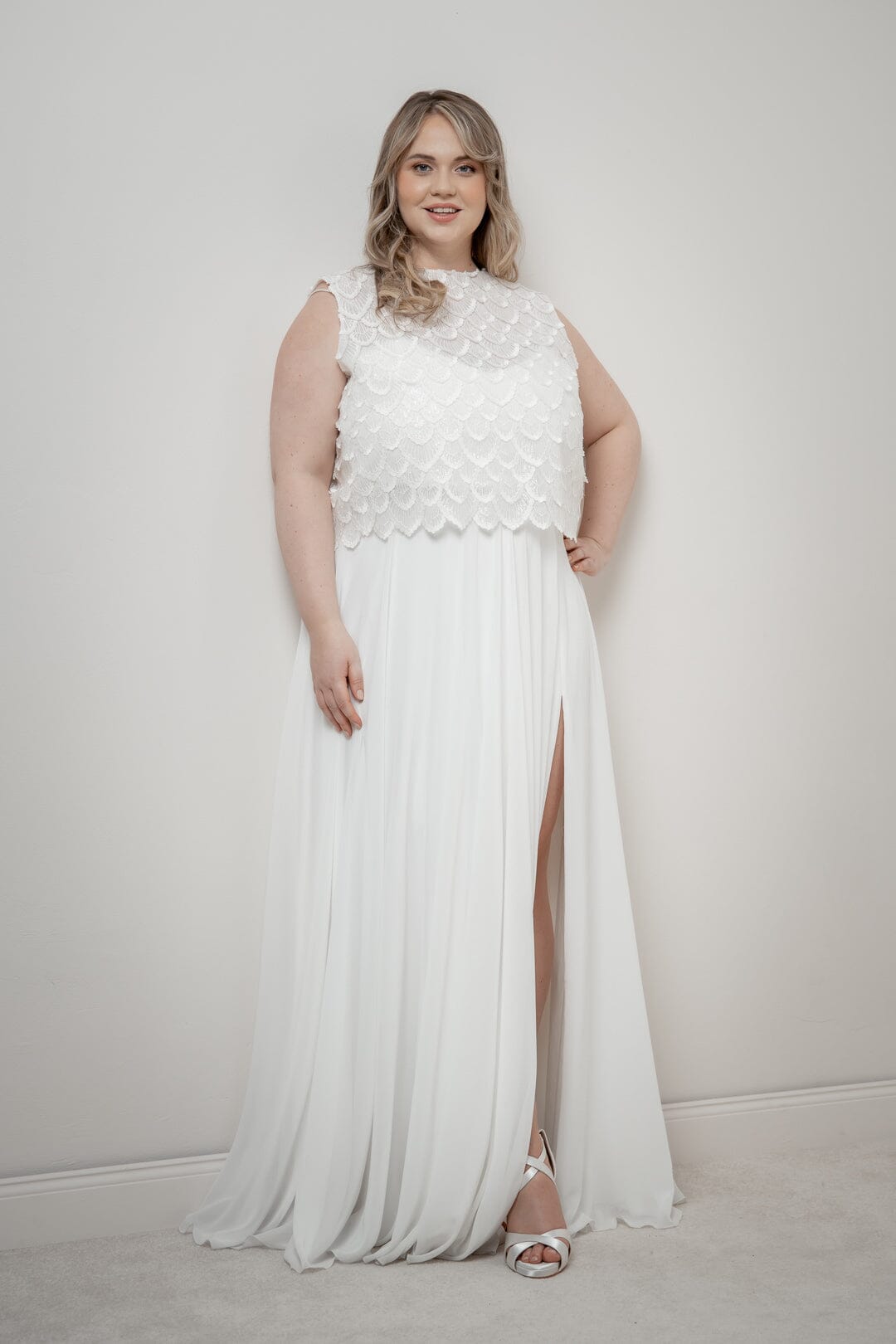noni-eske-curvy-braut-top-aus-paillettenspitze-art-d-co image 3