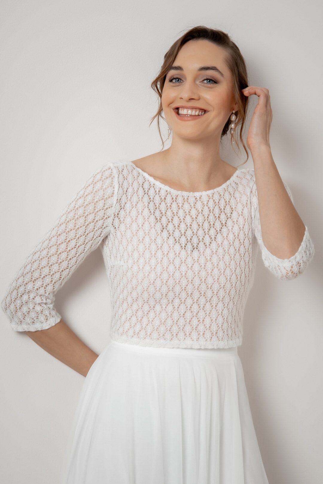 noni-haldis-brautpullover-kurz-stricktop-mit-r-ckenkn-pfen image 4