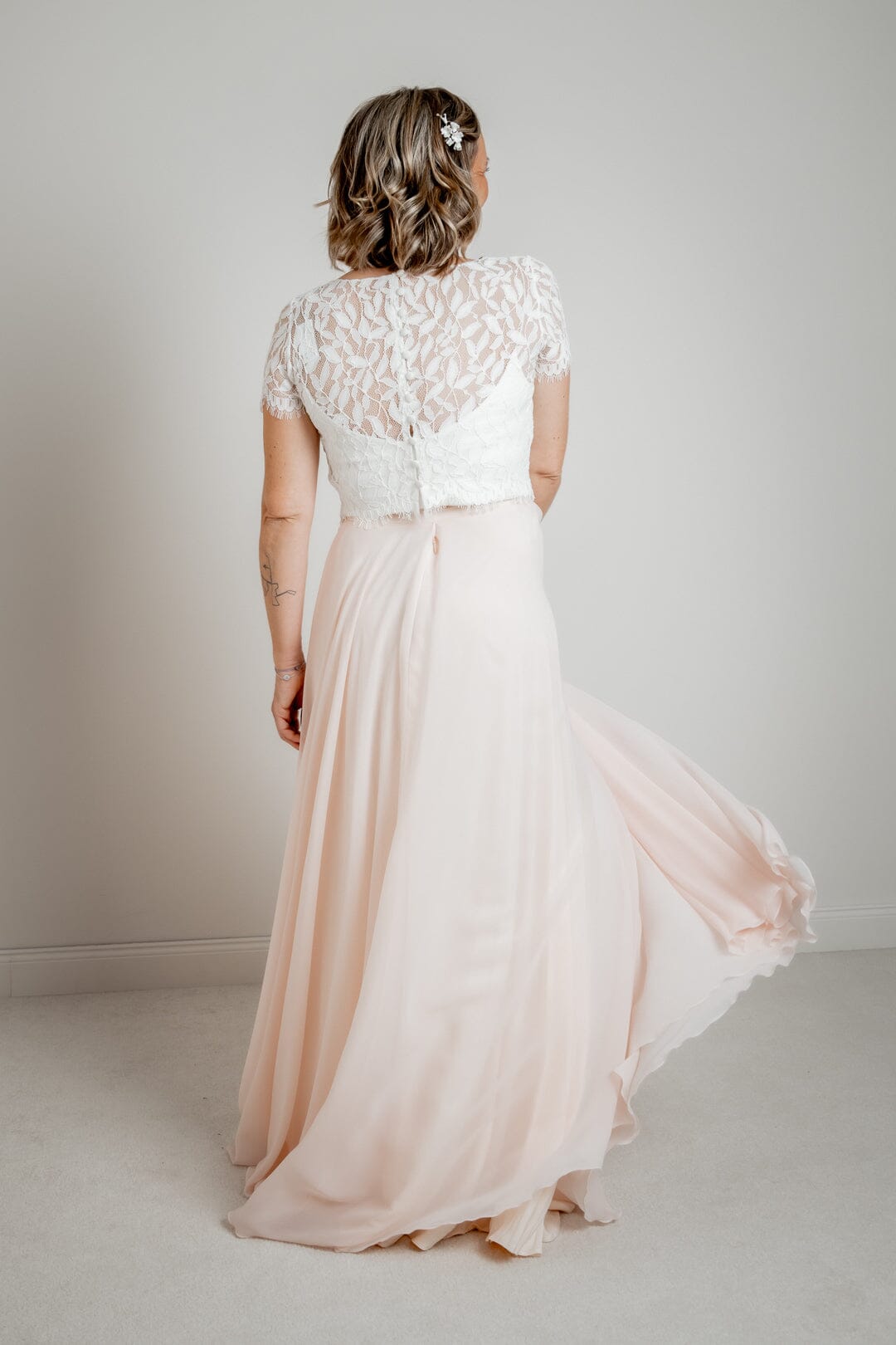 noni-isla-ros-langer-braut-rock-aus-chiffon image 5