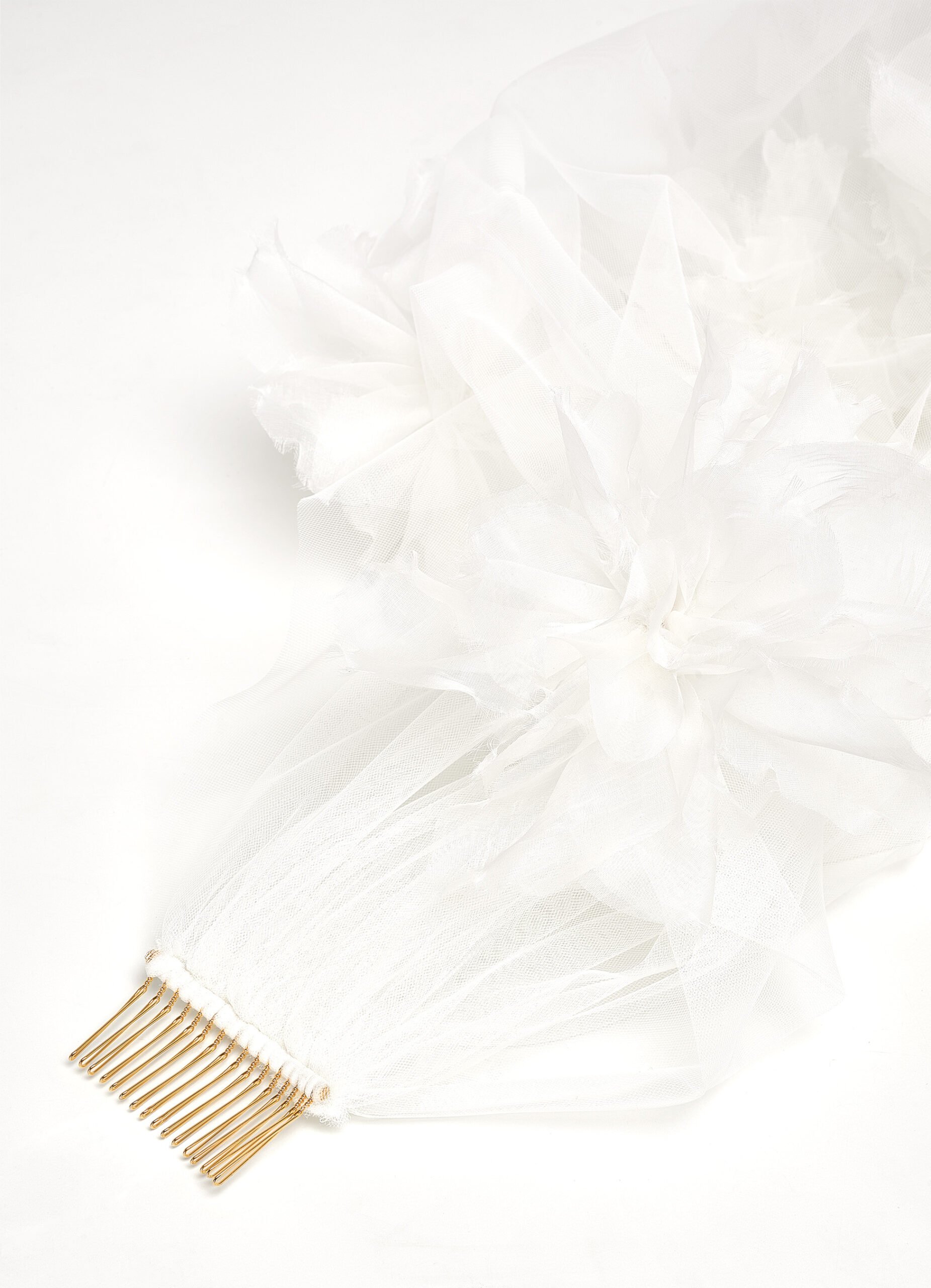 kaviar-gauche-floral-veil-langer-blumenschleier-2-5m-einlagig image 4