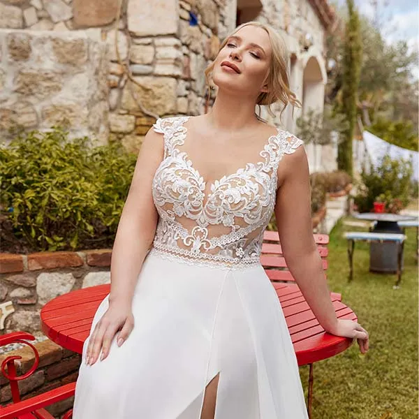 gbs-herve-paris-bridal-ardeche-brautkleid-curvy-spitze-mit-beinschlitz image 1