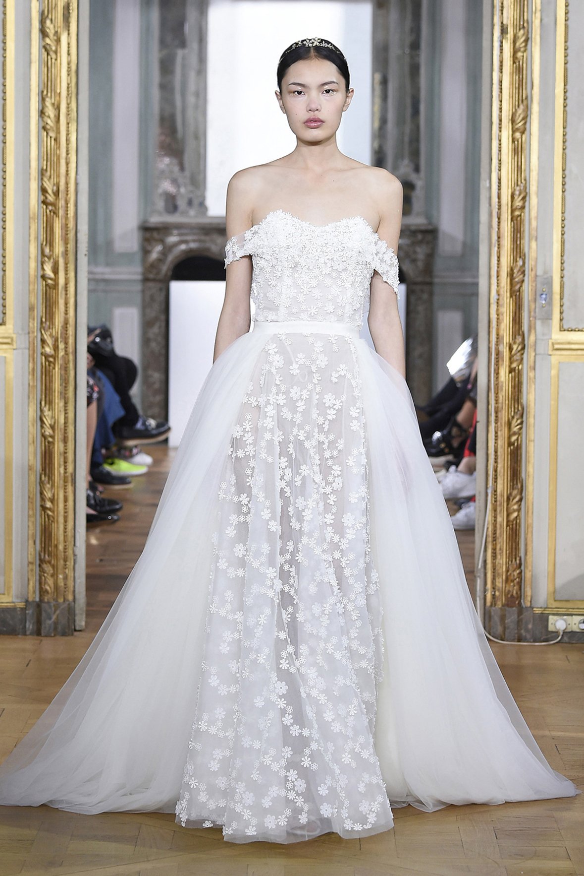 kaviar-gauche-tulle-overskirt-mehrlagiger-braut-berrock image 2