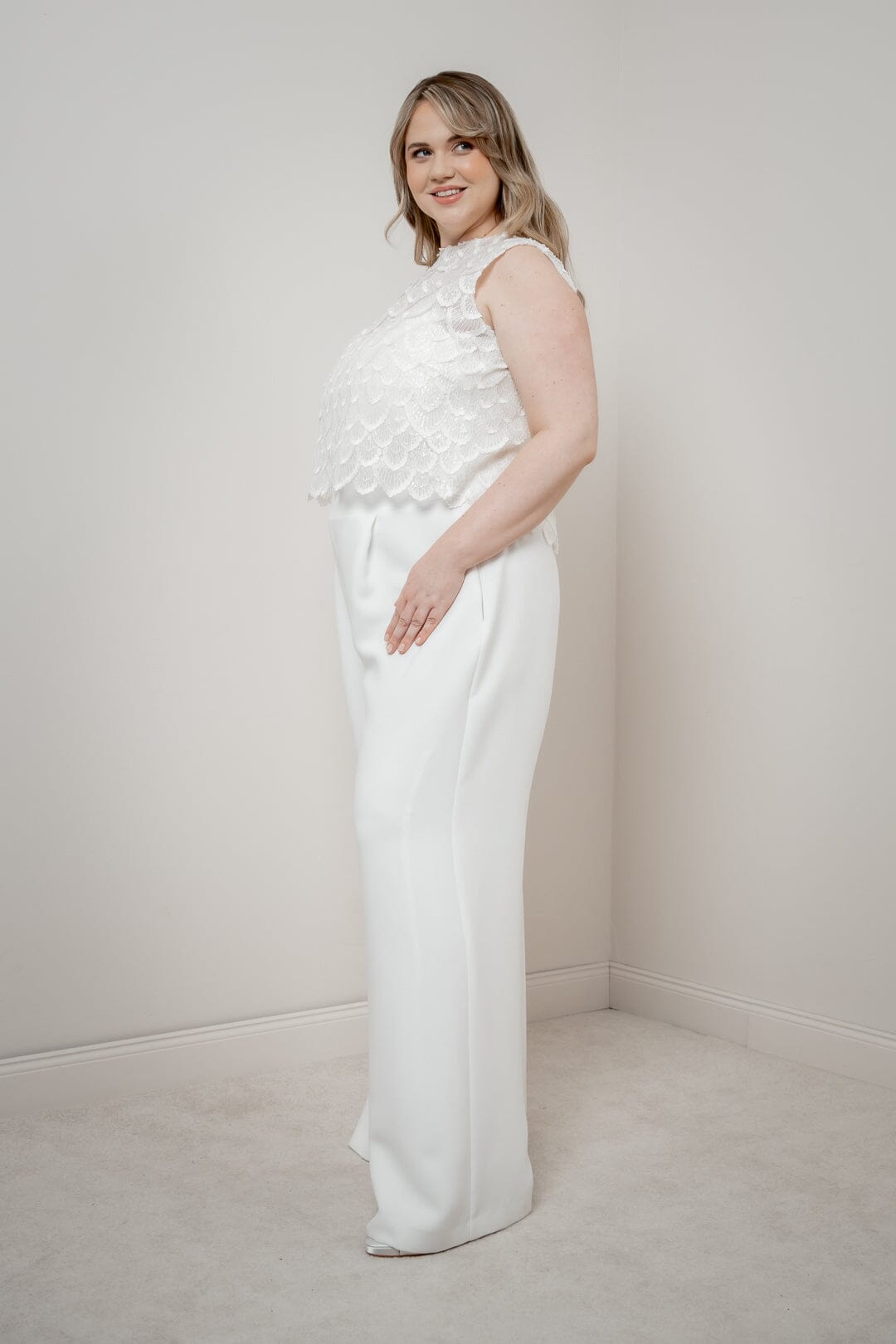 noni-zari-curvy-plus-size-braut-hose-mit-weitem-bein-ivory image 6