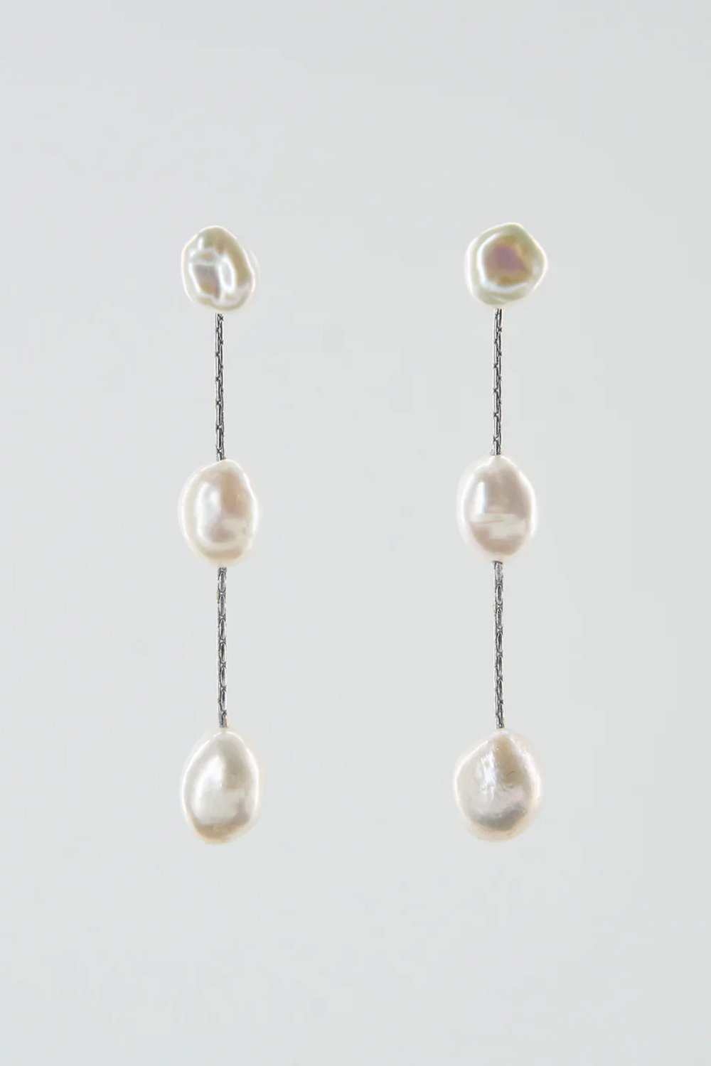 kaviar-gauche-dune-blanc-earring-perlen-ohrringe-silber-gold image 3