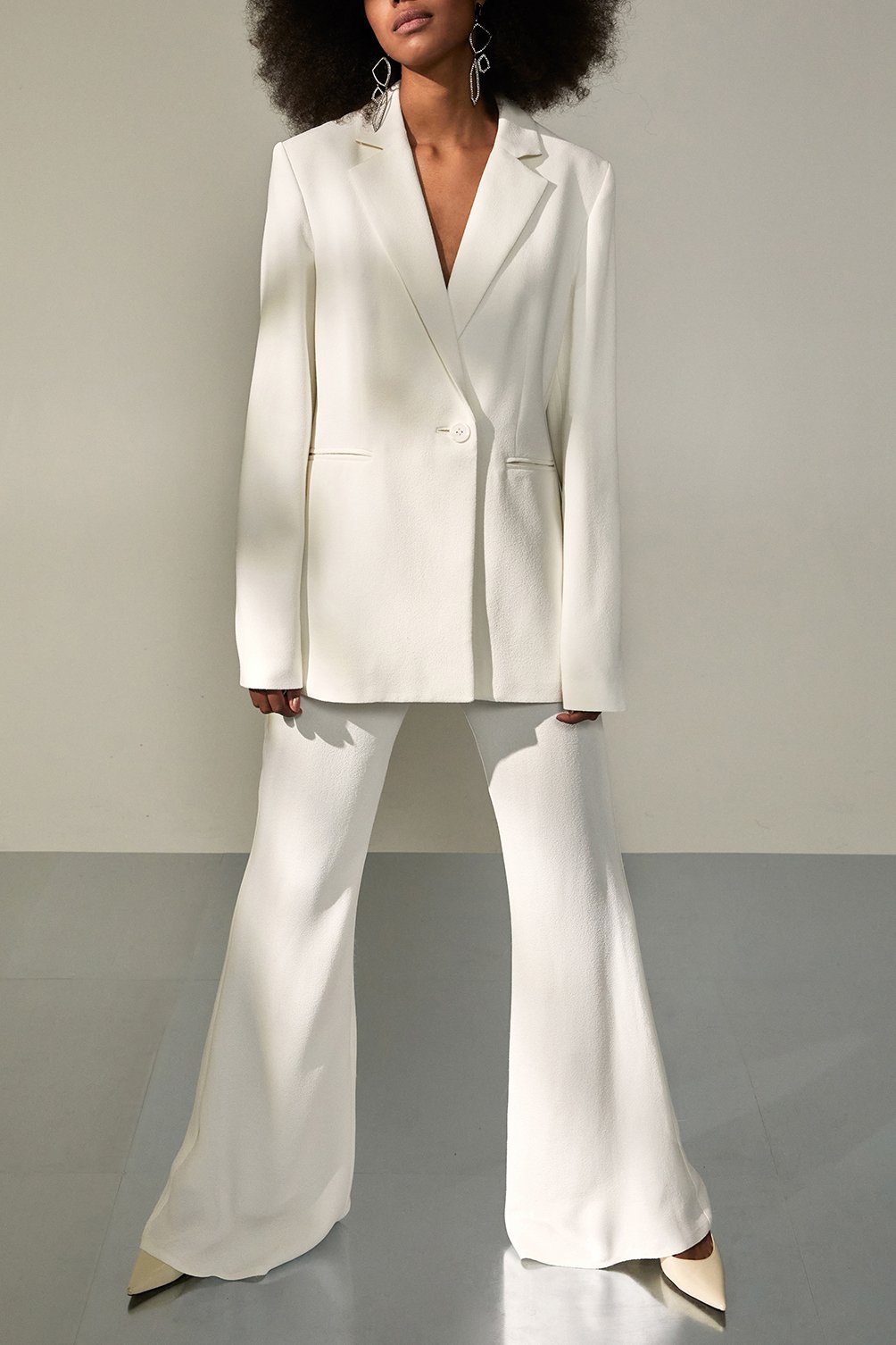 kaviar-gauche-sable-flare-pants-marlenehose-ivory-aus-viskose image 2
