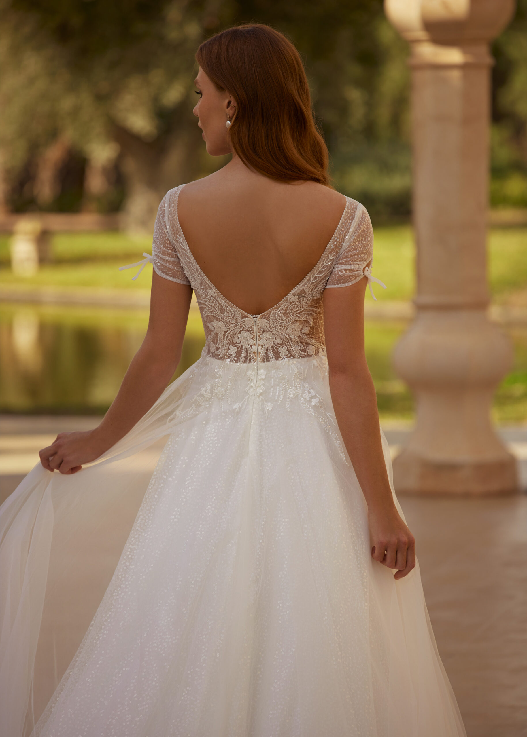 herve-paris-bridal-caylee-brautkleid-cherish-love-collection image 4