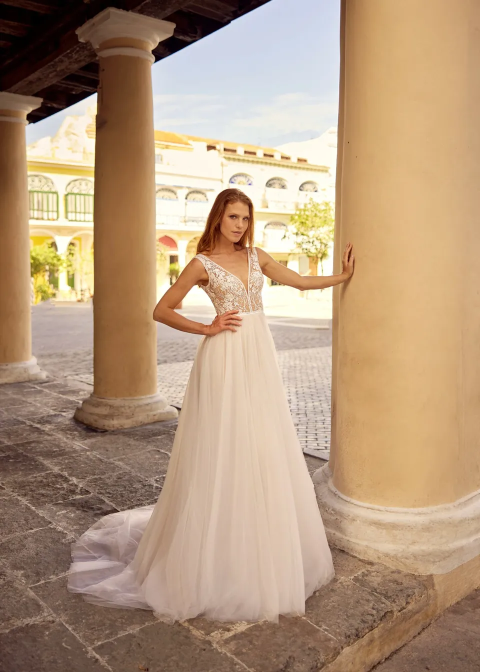 herve-paris-bridal-lola-za-brautkleid-libre-collection image 1