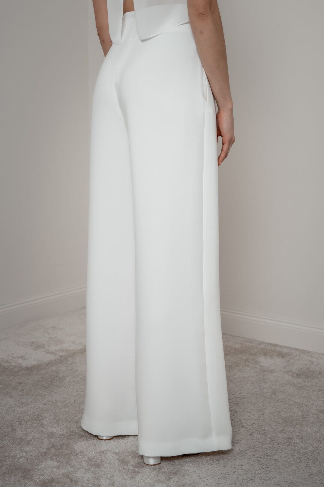 noni-zari-braut-hose-ivory-weites-bein-aus-crepe-outlet image 3