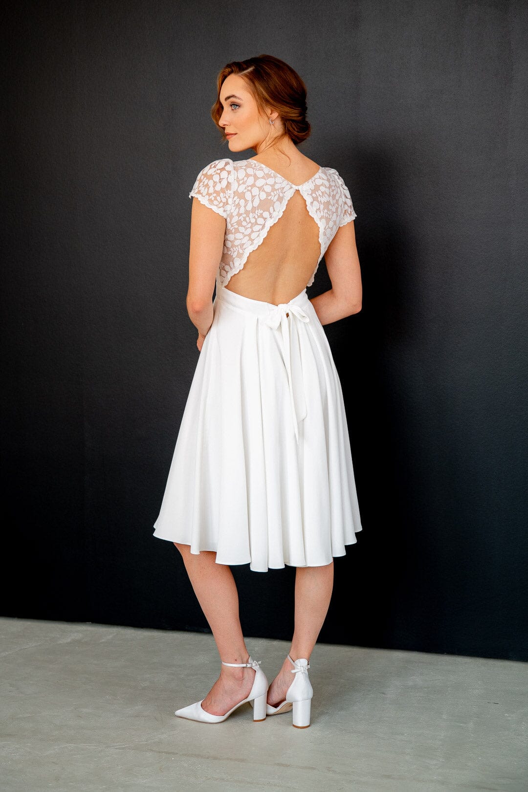 noni-one-nelie-standesamt-brautkleid-kurz-mit-r-ckendetail image 1
