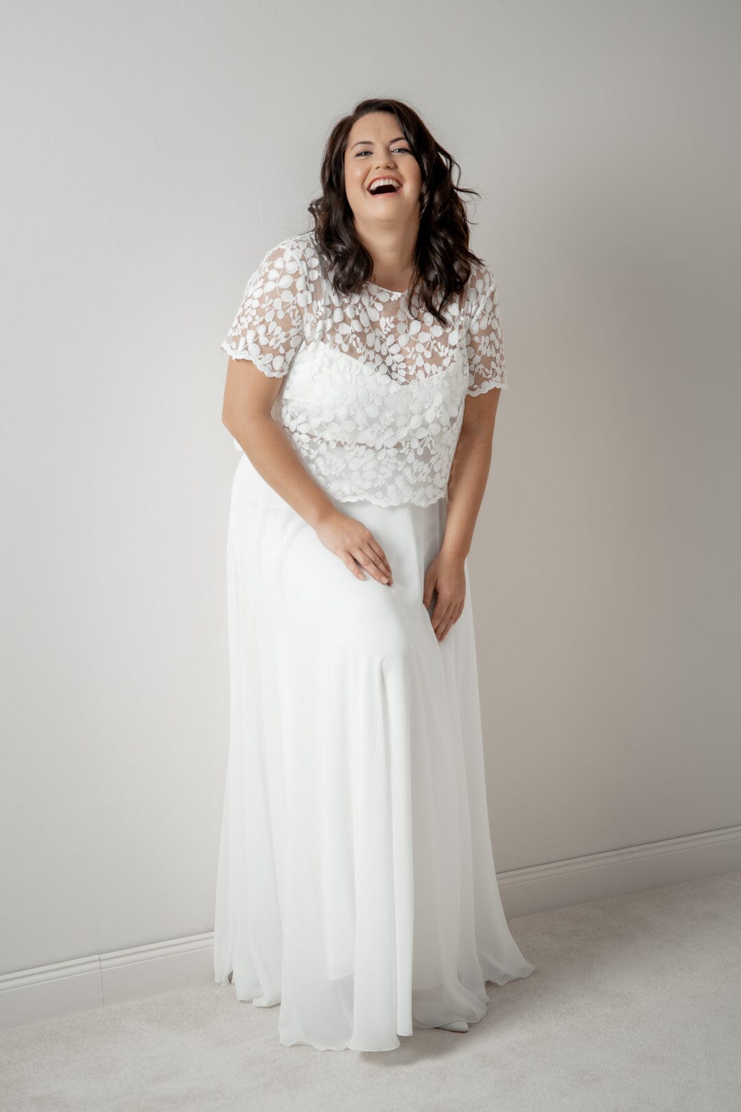 noni-isla-curvy-langer-brautrock-aus-chiffon-maxi-ivory image 1