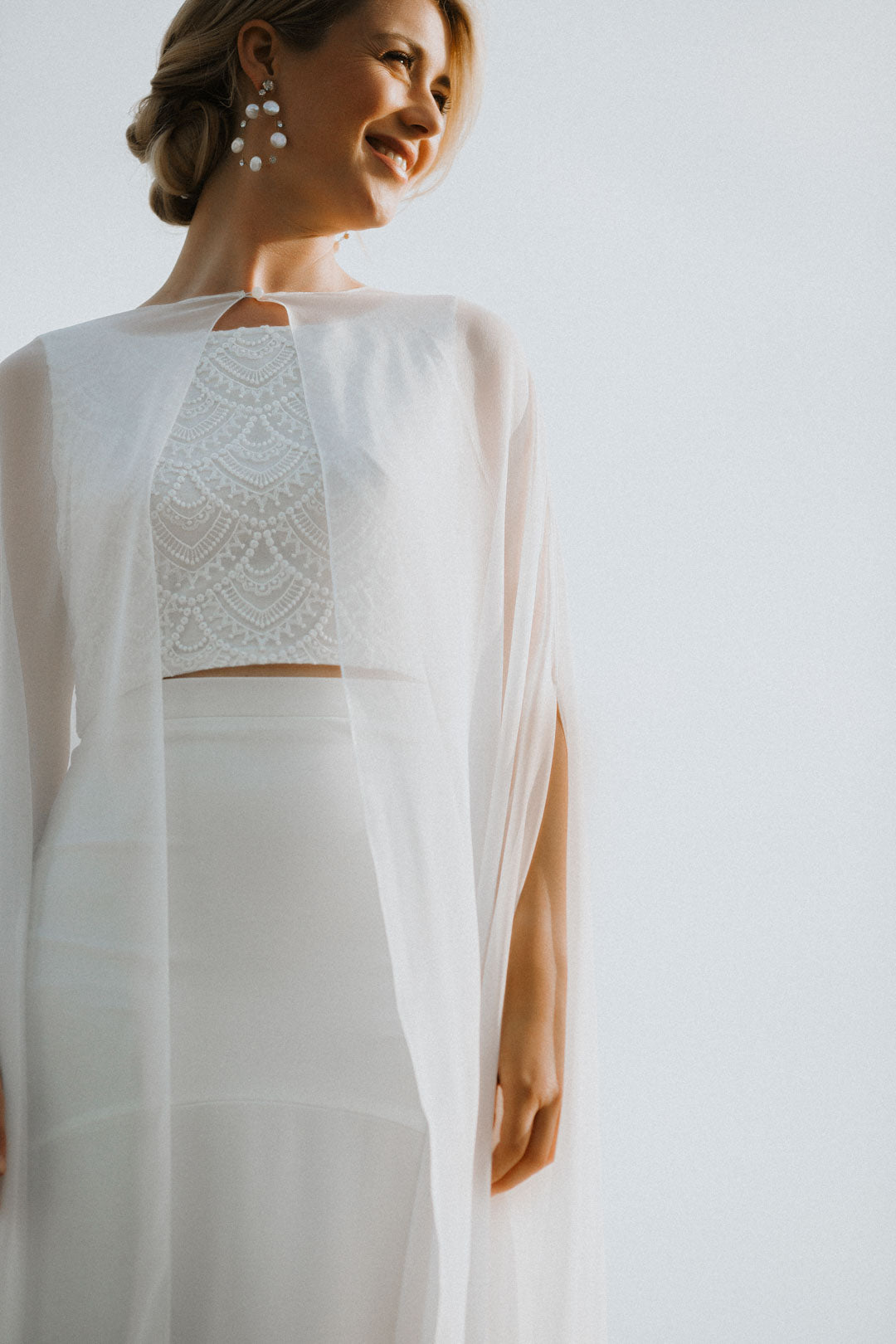 noni-selected-philia-chiffon-braut-cape-ivory-mit-perle image 1
