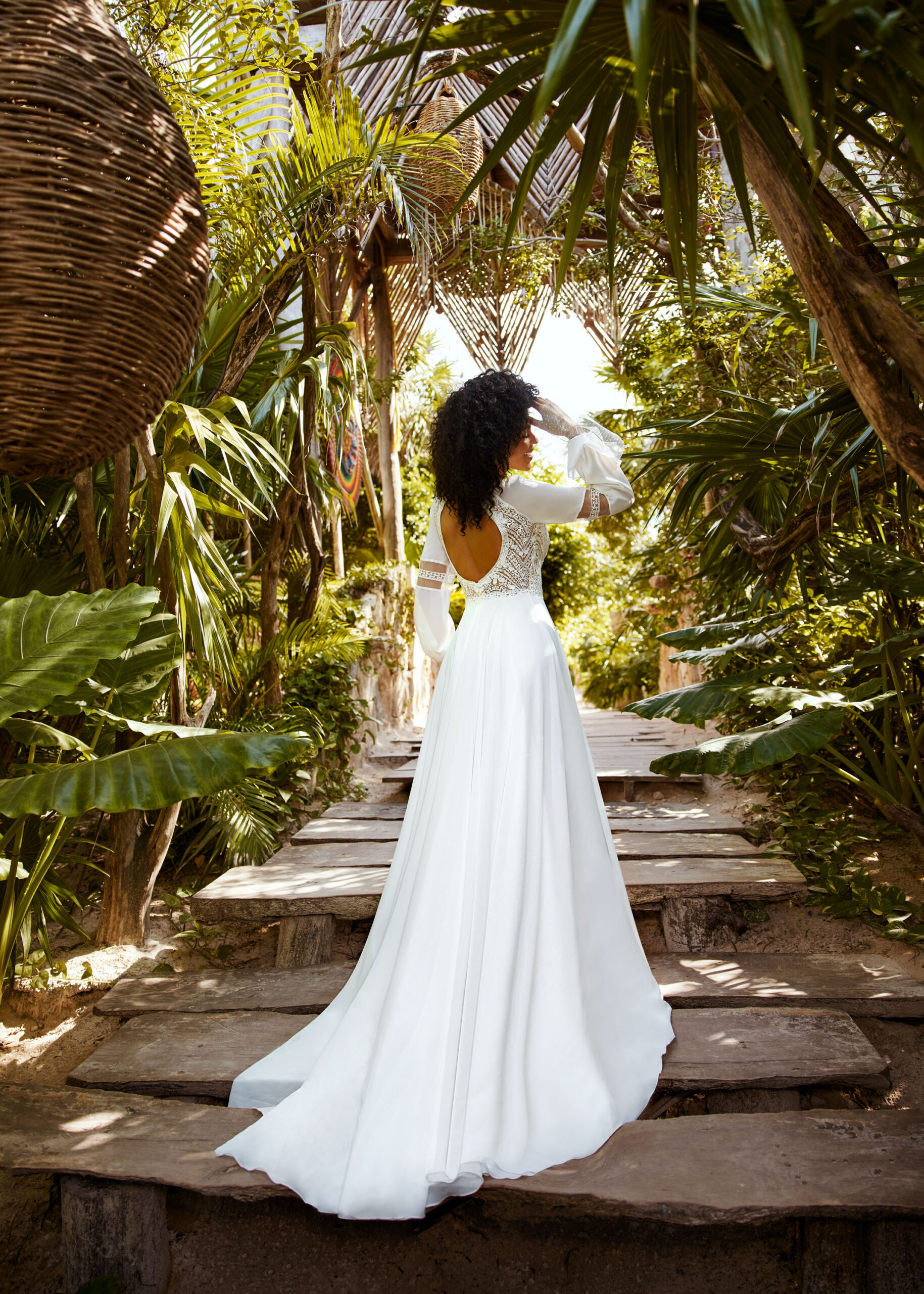 herve-paris-bridal-bibian-brautkleid-mystical-collection image 3