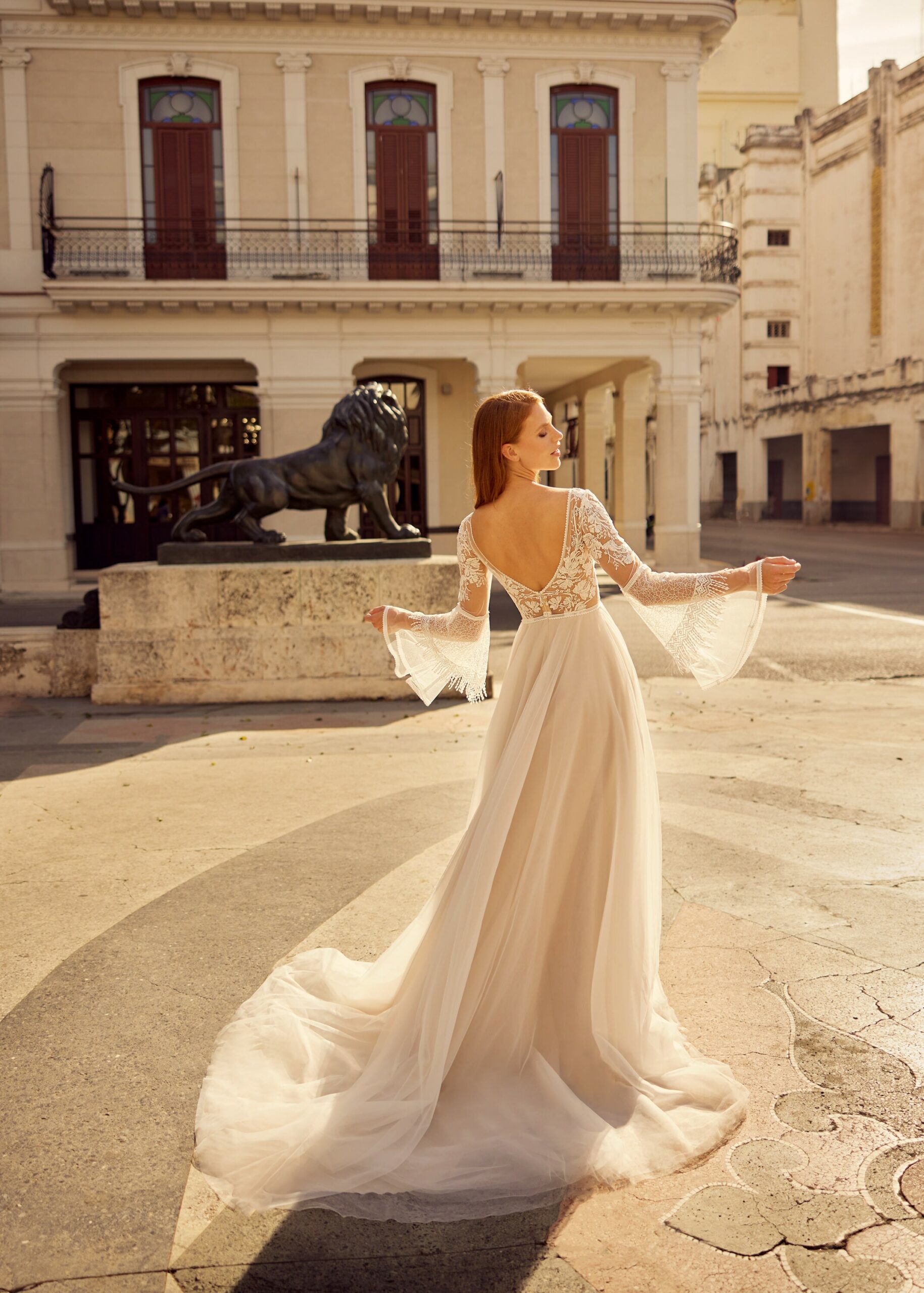 gbs-herve-paris-bridal-lola-a-brautkleid-libre-collection image 2