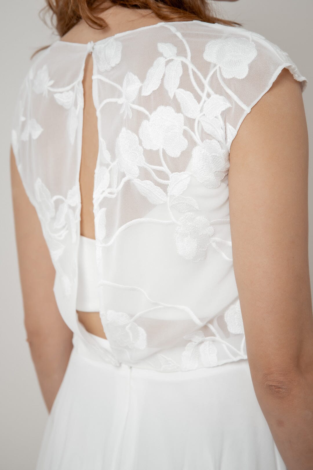 noni-eniz-braut-top-chiffon-blumenmuster-kurzarm image 4