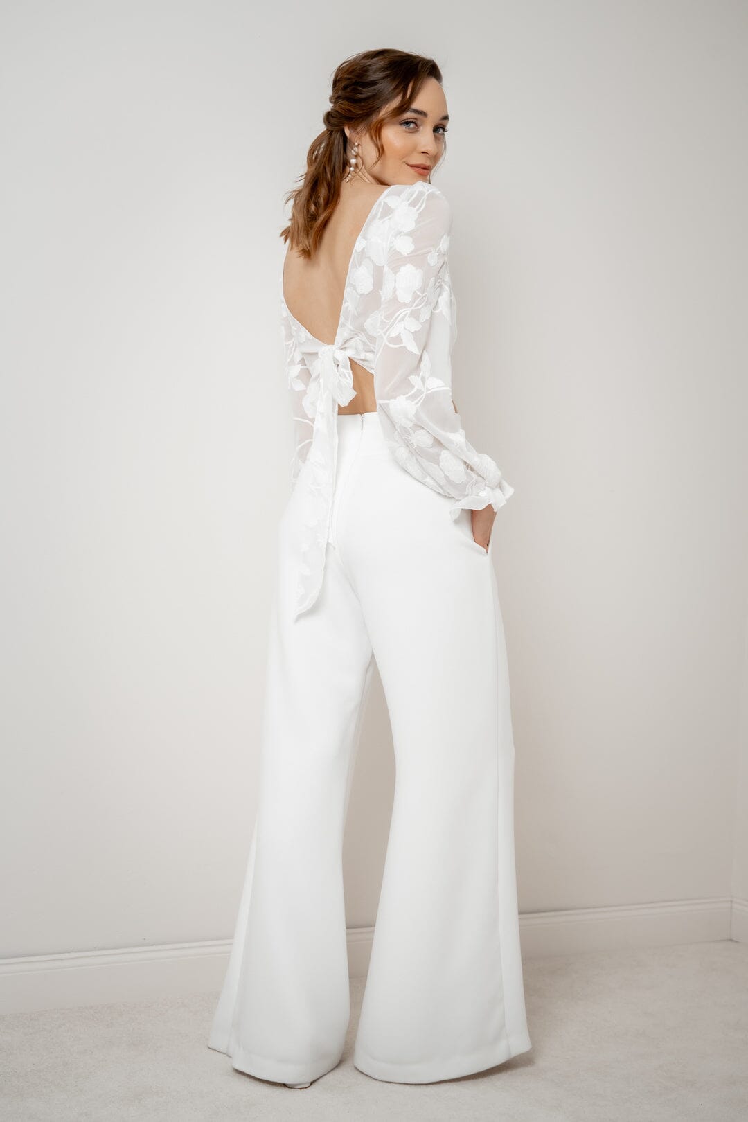 noni-laina-bluse-ivory-mit-blumenstick-und-r-ckenausschnitt image 6