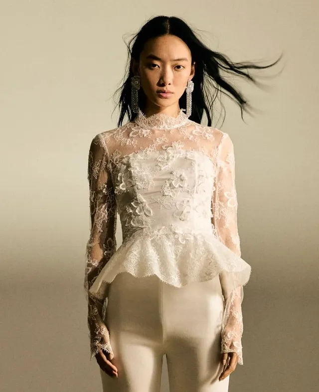 kaviar-gauche-rose-lace-longsleeve-braut-top-aus-franz-sischer-spitze image 1