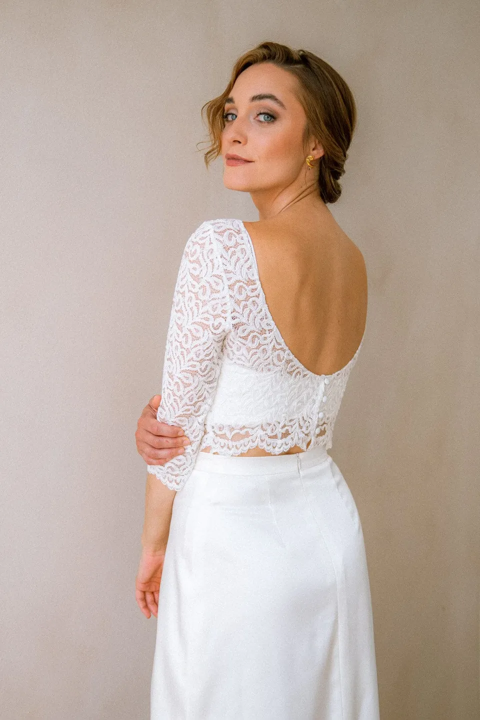 noni-florens-braut-top-mit-tiefem-r-cken-und-3-4-rmel image 1
