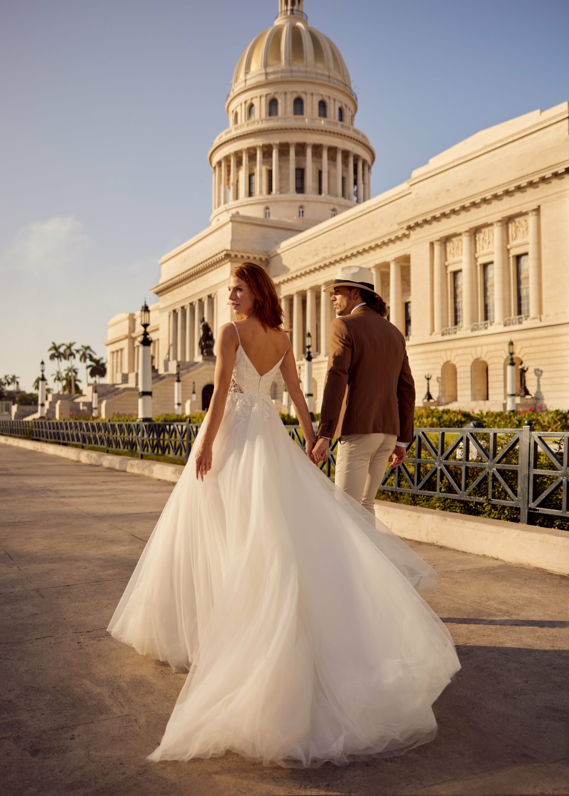 herve-paris-bridal-lily-brautkleid-libre-collection image 2